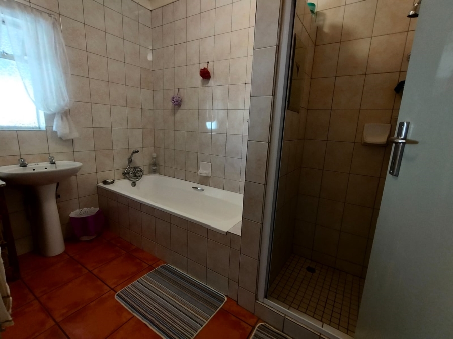 3 Bedroom Property for Sale in Protea Park North West
